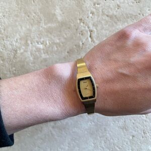 Vintage Gold Minimalist Watch